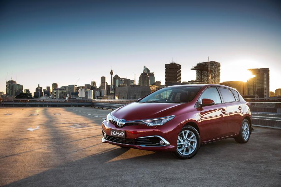  Toyota Corolla Hybrid 2016 года  (AU) (фото 11 из 19)
